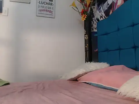 Nathaly Sam online show from April 17, 11:02 am