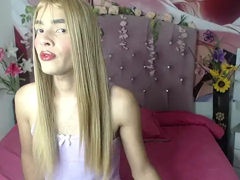 Snapshot of Nathaly_Sam chatting on May 28, 2:09 am Nathaly Sam online show from May 28, 2:09 am