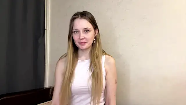 MaryManchitto online show from April 5, 3:31 pm