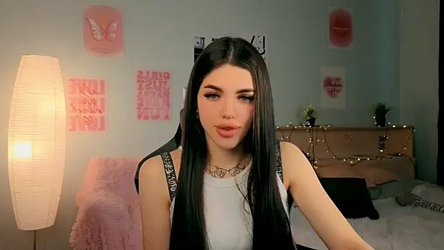 molly rettyy online show from April 7, 4:13 am