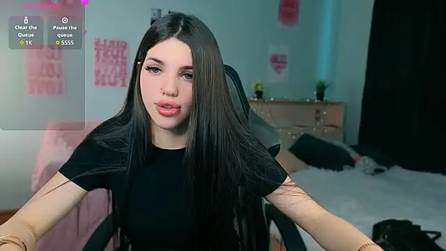 molly rettyy online show from July 14, 10:21 am