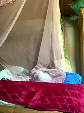 Sunny-smile1 online show from April 13, 1:33 am