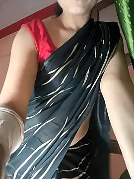 Curvy Sanaya online show from April 15, 6:26 pm