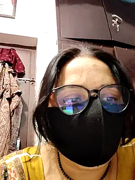 purvi46 online show from April 18, 7:07 pm