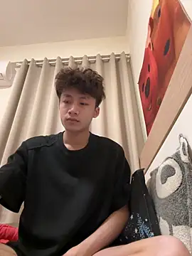 Snapshot of sexyboy-3525 chatting on April 7, 4:40 pm sexyboy-3525 online show from April 7, 4:40 pm
