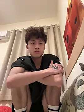 Snapshot of sexyboy-3525 chatting on April 10, 6:07 am sexyboy-3525 online show from April 10, 6:07 am