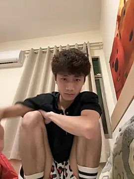 Snapshot of sexyboy-3525 chatting on May 3, 12:11 pm sexyboy-3525 online show from May 3, 12:11 pm
