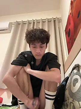 Snapshot of sexyboy-3525 chatting on May 7, 4:34 pm sexyboy-3525 online show from May 7, 4:34 pm