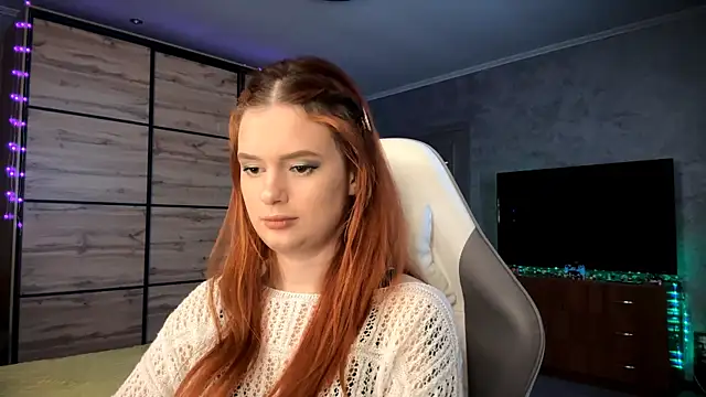 FoxyEmma online show from April 3, 3:10 pm