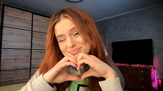 FoxyEmma online show from April 5, 3:09 pm