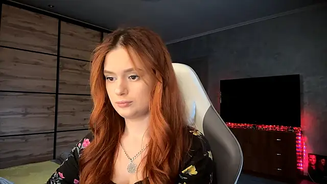 FoxyEmma online show from April 8, 3:12 pm