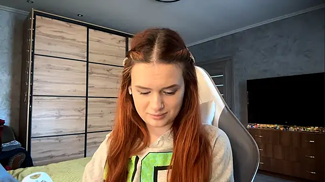 FoxyEmma online show from April 14, 12:11 pm