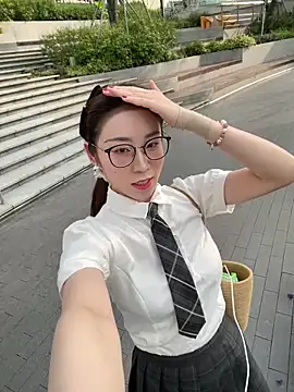 Snapshot of meimeibuguai chatting on May 11, 9:04 am meimeibuguai online show from May 11, 9:04 am