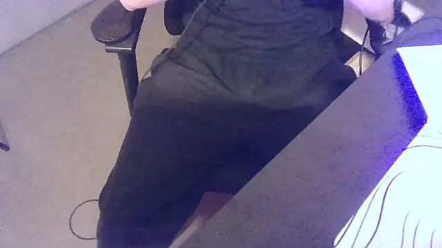 alexiiiiiiioo online show from April 17, 7:06 pm