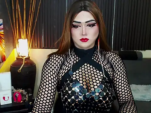 HugexMsLovelyxCock online show from May 26, 8:05 pm