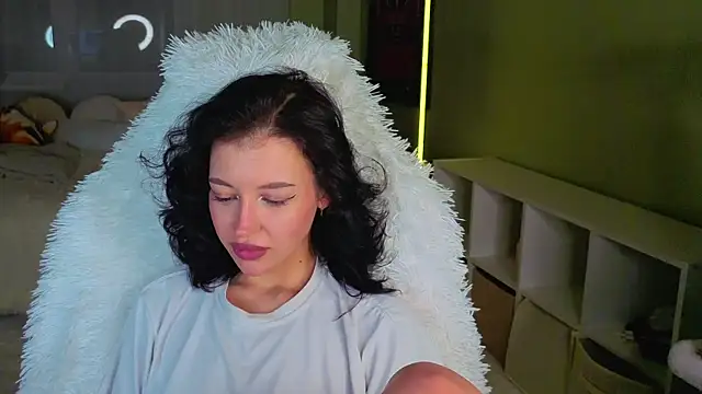 Regina Noire online show from April 6, 6:09 pm