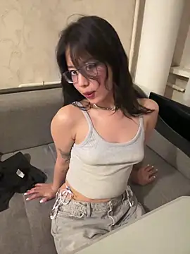 Z Milll online show from April 15, 3:19 pm