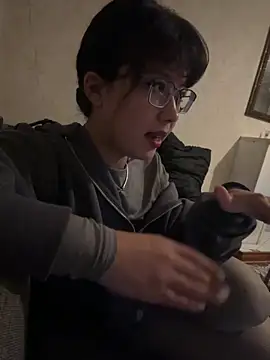 Z Milll online show from April 16, 4:08 pm