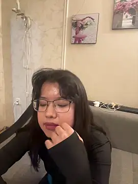 Z Milll online show from April 18, 7:07 pm