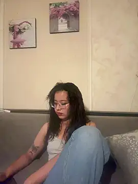 Snapshot of Z_Milll chatting on June 27, 4:01 pm Z Milll online show from June 27, 4:01 pm