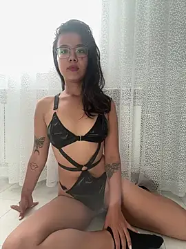 Snapshot of Z_Milll chatting on July 19, 1:26 pm Z Milll online show from July 19, 1:26 pm