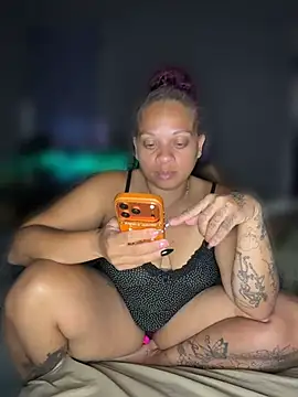 SHY QUINN online show from May 21, 11:56 pm