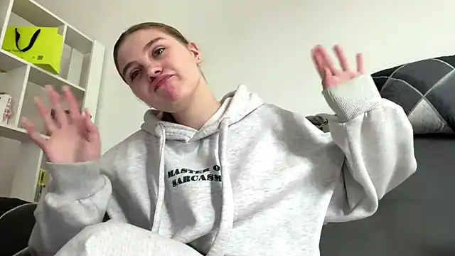 Delia cute online show from April 11, 12:42 pm