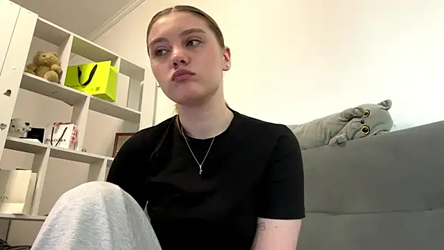 Delia cute online show from April 12, 12:10 pm