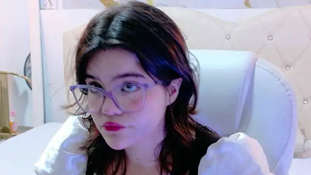 Alexa Missfortune online show from April 7, 7:47 pm