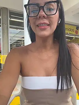Snapshot of SofiParma chatting on May 17, 6:59 pm SofiParma online show from May 17, 6:59 pm