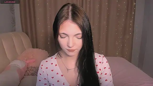 VelvetMelissa online show from April 12, 4:01 pm