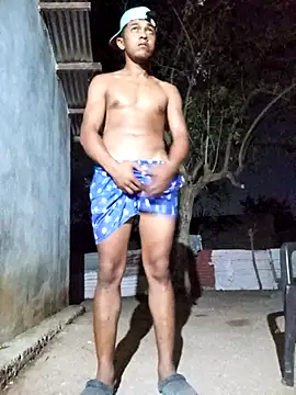 blackmasterpig online show from April 2, 3:15 am