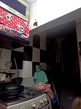 QUEEN TABOO online show from April 7, 2:23 am