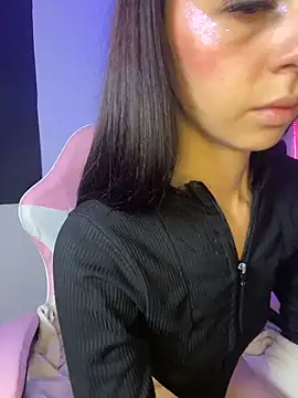 its Lia 1 online show from April 7, 12:05 pm