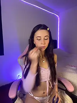 its Lia 1 online show from April 10, 2:00 pm