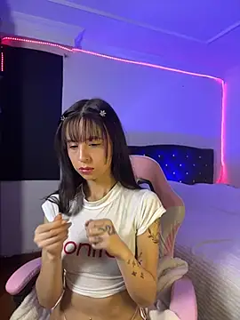 its Lia 1 online show from April 13, 12:21 pm