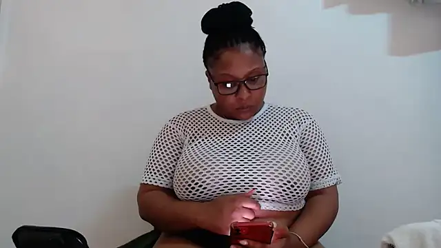 xxZoeyx online show from March 8, 9:39 am