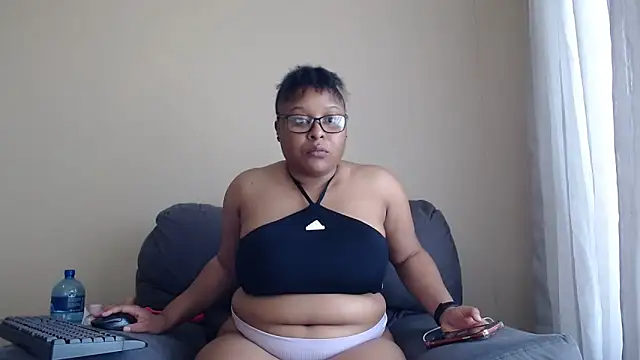 xxZoeyx online show from March 13, 7:04 am