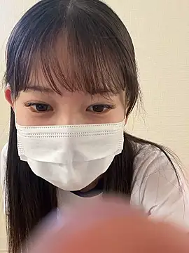 yuki2210 online show from April 7, 8:15 am