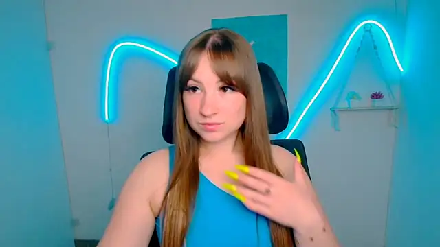 Snapshot of Tiffani_Angel chatting on May 21, 5:42 pm Tiffani Angel online show from May 21, 5:42 pm