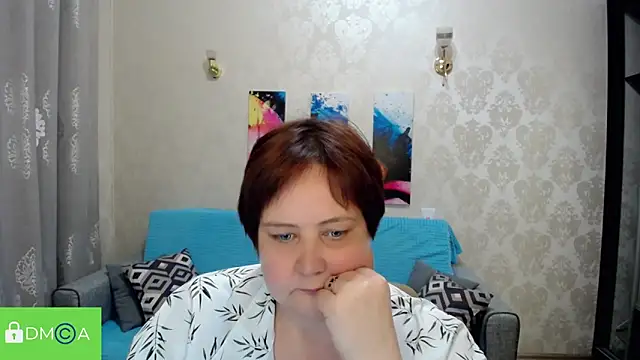 QUEEN02030 online show from April 8, 3:01 pm