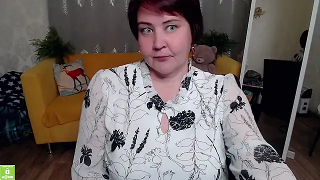QUEEN02030 online show from May 31, 10:55 am