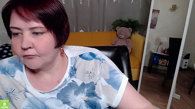 QUEEN02030 online show from June 3, 10:07 am