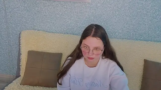 SofiDreamm online show from April 4, 2:14 pm