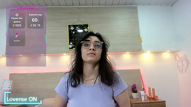 Ellaa honey online show from April 11, 12:53 pm