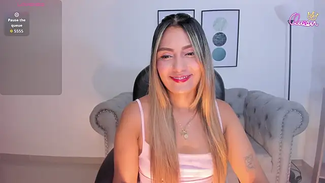 Snapshot of Asura_love chatting on May 24, 3:39 pm Asura love online show from May 24, 3:39 pm