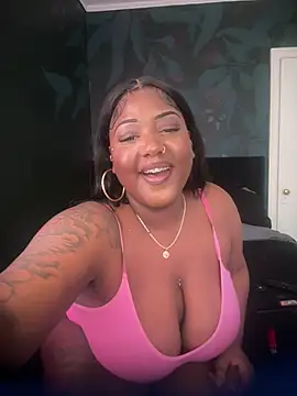 VERALONGG online show from April 13, 1:27 pm