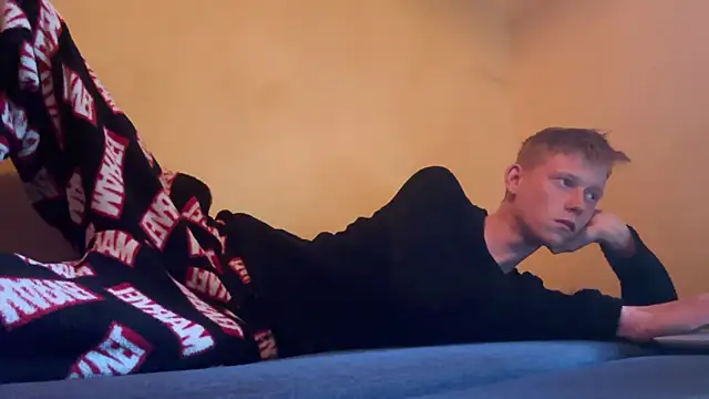 dreamy devi1 online show from April 12, 6:02 pm