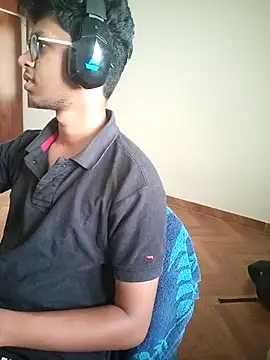 letsplaygame online show from April 14, 9:04 am