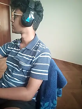 letsplaygame online show from April 15, 6:42 am